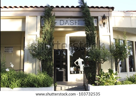 Kardashian Sisters Dash