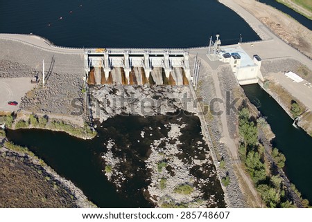 The lower hydroelectric dam on the Snake River near Idaho Falls, Idaho, USA.  This is a public hydroelectric plant owns by Municipality.
