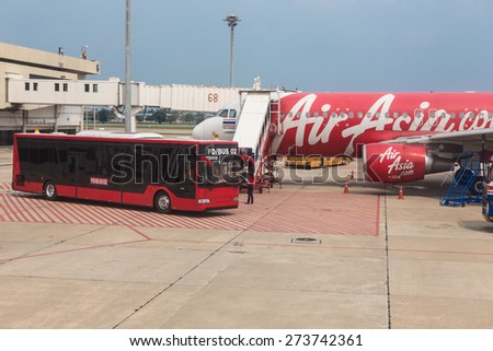 BANGKOK, THAILAND -APRIL 12: Thai Air Asia Airbus A320 preparing for take-off on April 12, 2015 at Don Muang Airport.