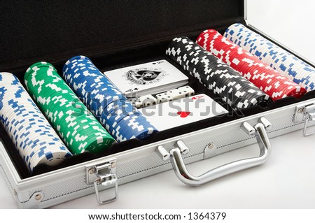 Poker chips in metal case