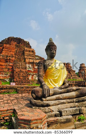 ruins statue buddha at Ayutthaya Historical Park, Thailand