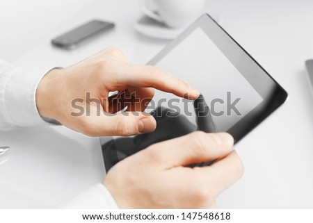 high resolution hand touching touch pad