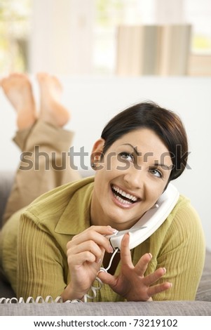 Girl+filing+nails