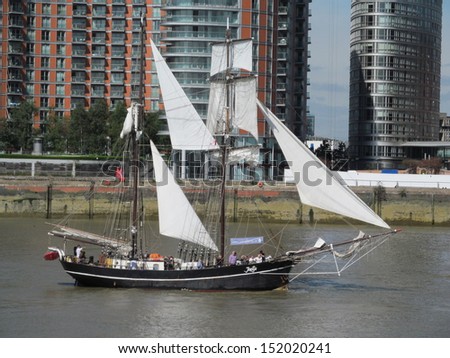 LONDON- AUG 29: The worlds finest tall ships, visit the river thames at royal greenwich, London for 5 days this august. LONDON, AUG 29, 2013.