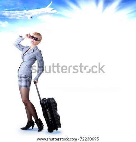 women travel with baggage
