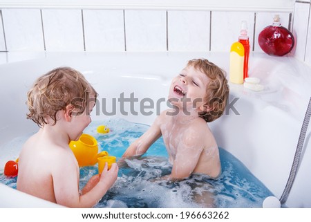 girl and boy bathing together of chinese teen sex