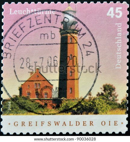 GERMANY - CIRCA 2004: A stamp printed by Germany, shows shot put, circa 2004
