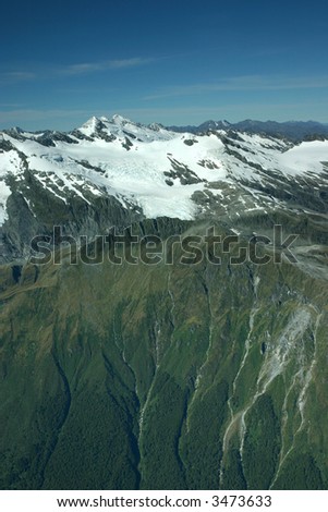 High mountain range with snow – New Zealand - Southern Alps