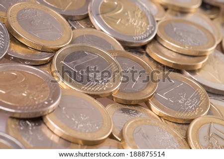 many euro coins / Euro Money