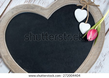 Wooden panel in heart shape with tulip / Wooden panel
