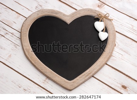 Wooden panel in heart shape / empty wooden panel