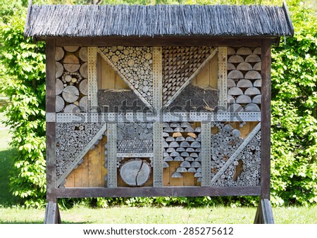 Insect hotel for insects and bugs / Insect hotel