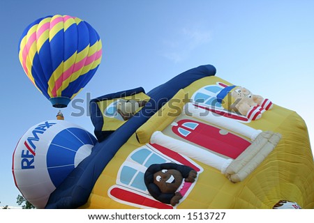 Hot Air Ballooning house