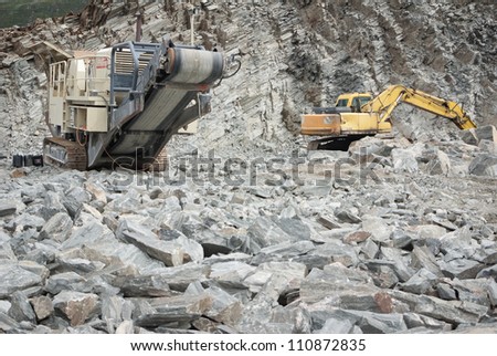 Conveyor belts and quarry mashines