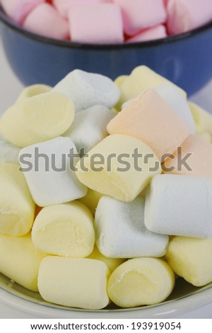 small colored puffy marshmallows