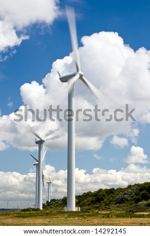 Wind turbines with moving propeller