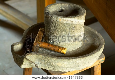 Ancient Chinese tools used for grinding wheat.