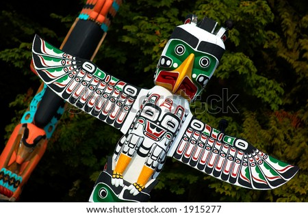 Totem Pole: Eagle wings. More with keyword group14c