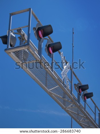New overhead railroad crossing signal