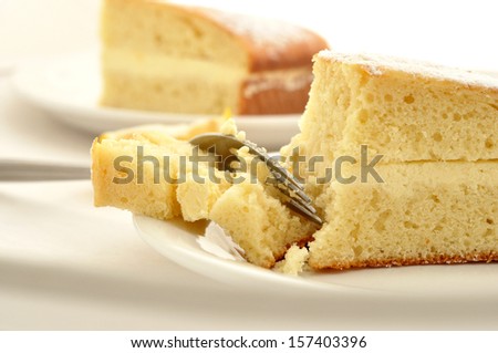 Delicious white cake with lemon