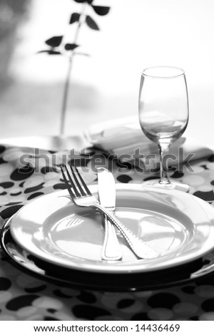black and white wedding table settings. and white table setting on