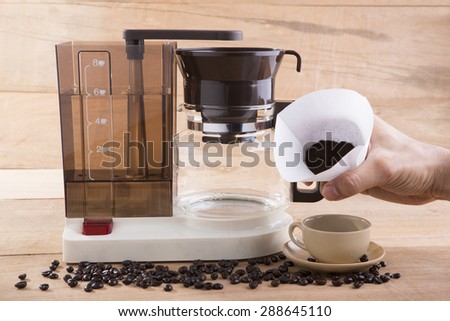 Coffee blender and boiler with coffee seeds