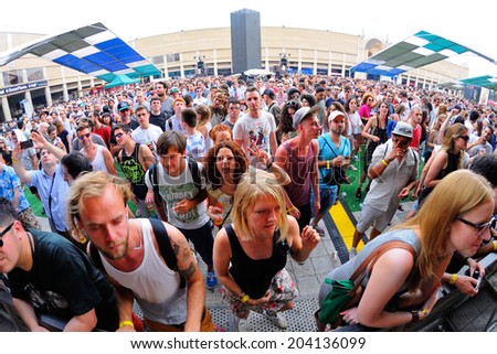 BARCELONA - JUN 12: People dance and have fun at Sonar Festival on June 12, 2014 in Barcelona, Spain.