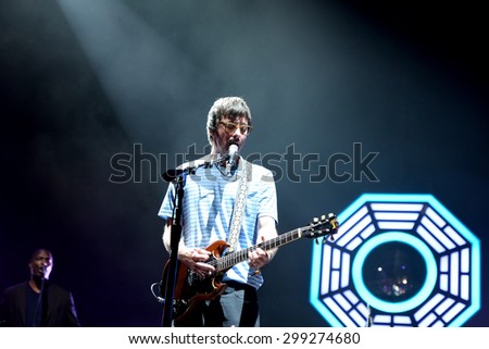 BENICASSIM, SPAIN - JUL 18: Graham Coxon, guitarist of Blur (band), performs at FIB Festival on July 18, 2015 in Benicassim, Spain.