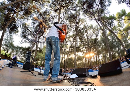 BARCELONA - JUL 3: Xoel Lopez (musician) in an outdoor concert at Vida Festival on July 3, 2015 in Barcelona, Spain.