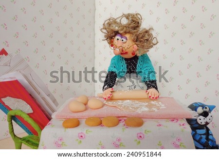 puppet granny cooking cookies