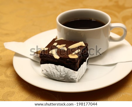 Black coffee with black cake