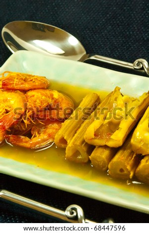 Hot and sour curry form drumstick tree and prawn
