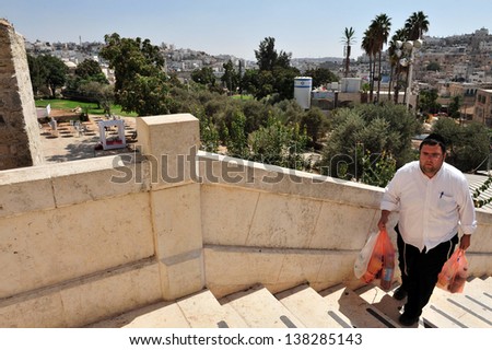 HEBRON, ISR - SEP 08:Jewish man at the Cave of the Patriarchs in Hebron on September 09 2009.According to tradition all the Patriarchs and Matriarchs of the Jewish people believed to be buried there.
