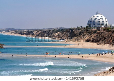 ASHKELON ,ISR - JULY 27:Ashkelon coastline on July 27 2009.It\'s southernmost city on the Israeli Mediterranean shoreline with 12 km of beautiful beaches attracts Israelis and foreign tourists.