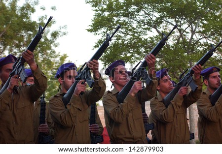 ASHDOD,ISR - APR 16:Israeli honor guard preform three-volley salute on Apr 16 2008.It\'s a ceremonial act performed at military and police funerals as part of the drill and ceremony of the Honor Guard.