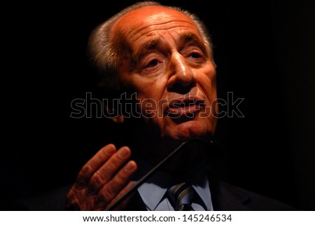 ASHDOD, ISR - SEP 19:Israel President Shimon Peres giving a speech on Sep 19 2007.In May 29, 2012 he rceived the Presidential Medal of Freedom from President Obama in the White House.