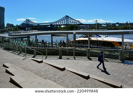 BRISBANE, AUS - SEP 26 2014:The Story Bridge from Eagle Street Pier.It\'s the longest cantilever bridge in Australia, spanning the Brisbane River in Brisbane Queensland, Australia.