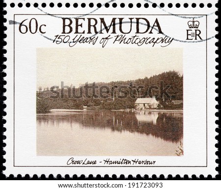 BERMUDA - CIRCA 1989: A stamp printed by GREAT BRITAIN shows old photograph of Crow Lane, Hamilton Harbor, Bermuda, circa 1989