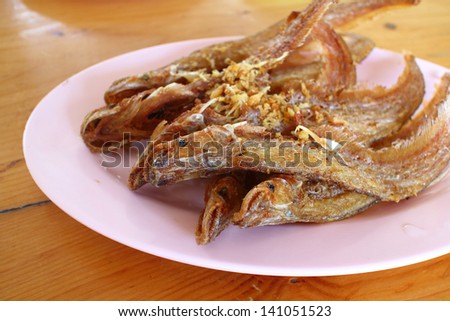 Fried fish with garlic salt, Thai food style