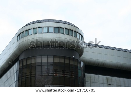 Round faced office tower