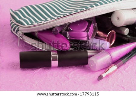 pink makeup case. hot pink makeup from case