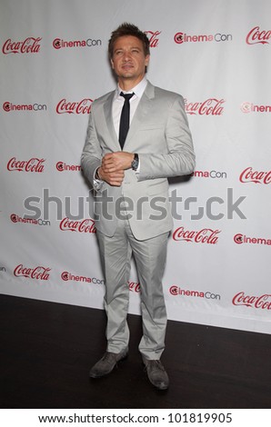 LAS VEGAS - APR 26:  JEREMY RENNER arrives afor the Cinema Con 2012-Final Night Awards  on April 26, 2012 in Las Vegas, NV