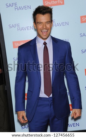 LOS ANGELES - FEB 05:  Josh Duhamel arrives to the 'Safe Haven' Hollywood Premiere  on February 05, 2013 in Hollywood, CA
