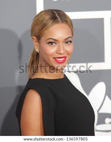 LOS ANGELES FEB 10 Beyonce arrives to the Grammy Awards 2013 on February 10 2013 in Los Angeles CA LOS ANGELES FEB 10 Beyonce arrives to the Grammy Awards 2013 on February 10 2013 in Los Angeles CA