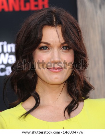 LOS ANGELES - JUN 22:  Bellamy Young arrives to the \'The Lone Ranger\' Hollywood Premiere  on June 22, 2013 in Hollywood, CA