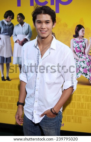 LOS ANGELES - AUG 09:  BOOBOO STEWART arrives to the \