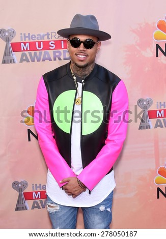 LOS ANGELES - MAR 29:  Chris Brown arrives to the 2015 iHeartRadio Music Awards  on March 29, 2015 in Hollywood, CA