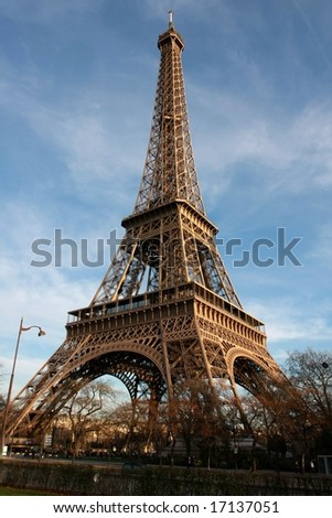 Picture Eiffel Tower on Photo   Wide Angle View From Quay Branly Of The Eiffel Tower By Sunset