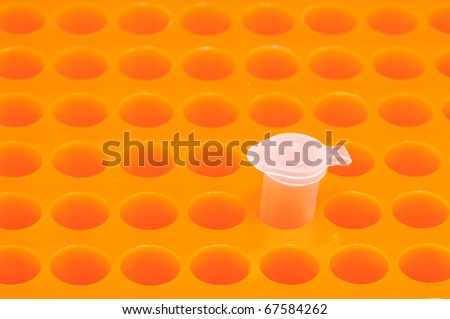Empty test tubes in rack / Tubes in rack