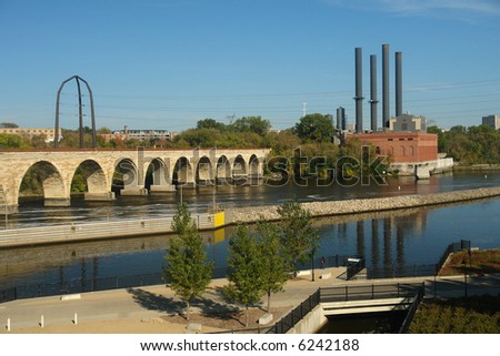 A picture of the industrial water park in the city of Minneapolis, including Stone Arch Bridge